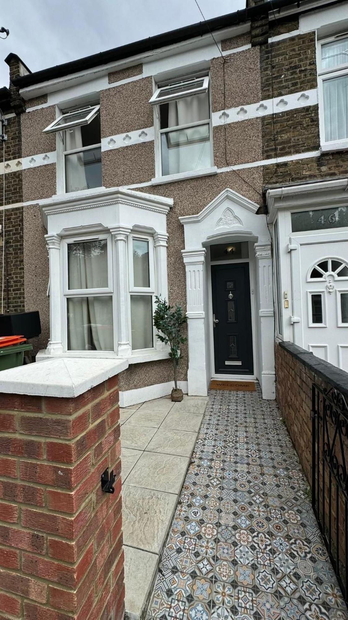 Spacious Double In Greater Homestay