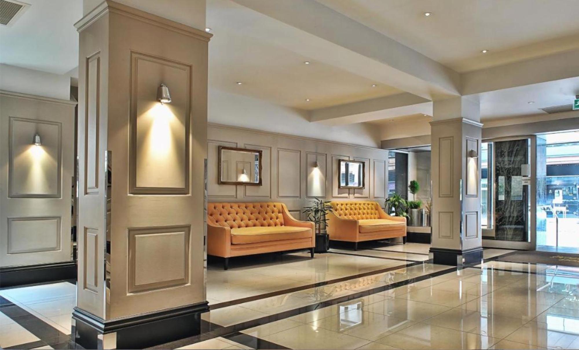 South Kensington, Piccolo Paradiso Apartment London