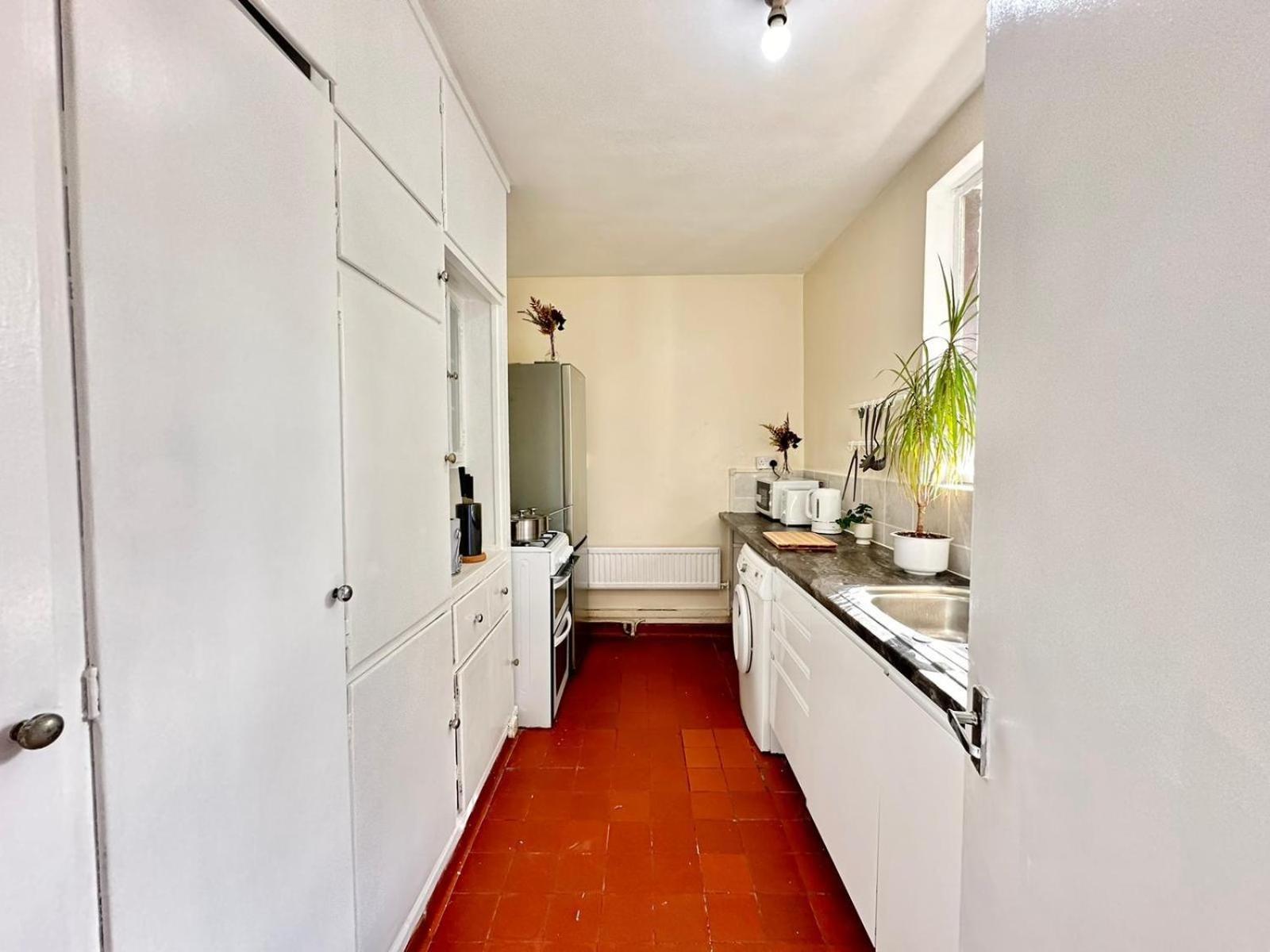Lovely Two Bedroom In Paddington *