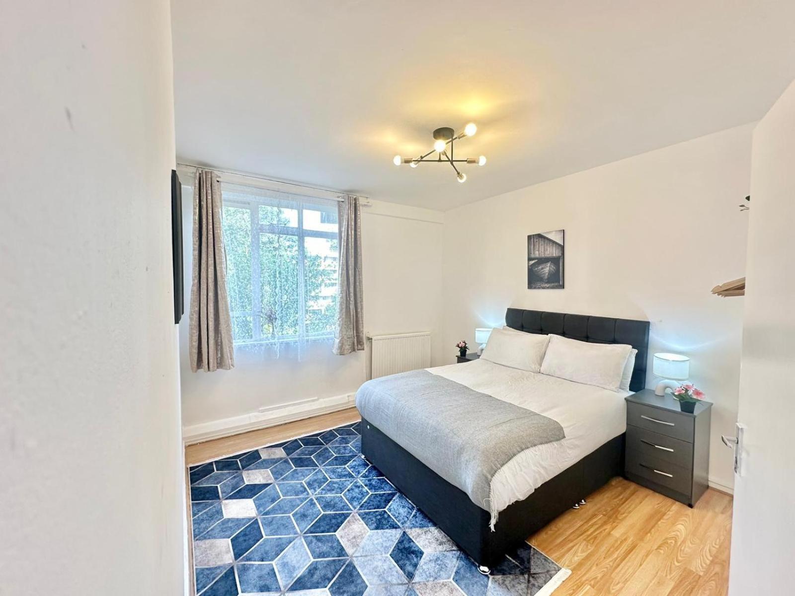 Lovely Two Bedroom In Paddington Apartment London