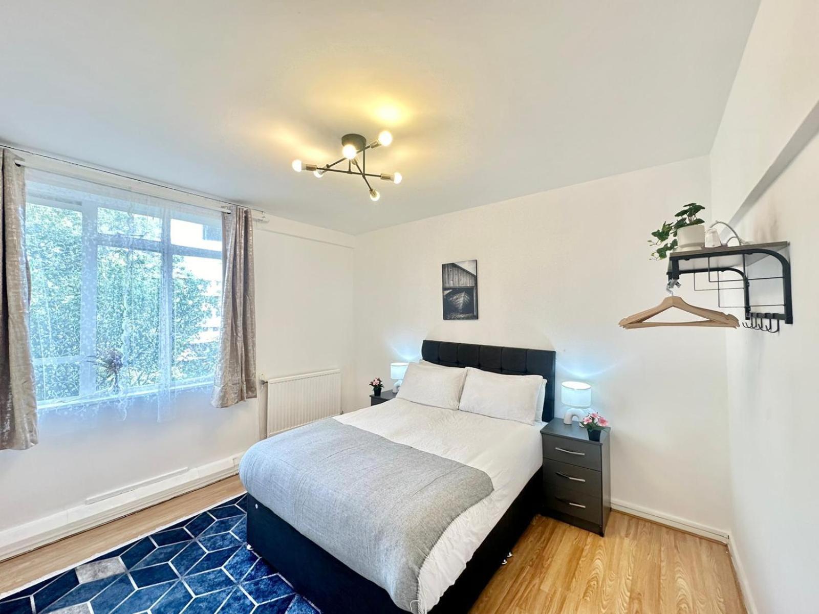 Lovely Two Bedroom In Paddington *