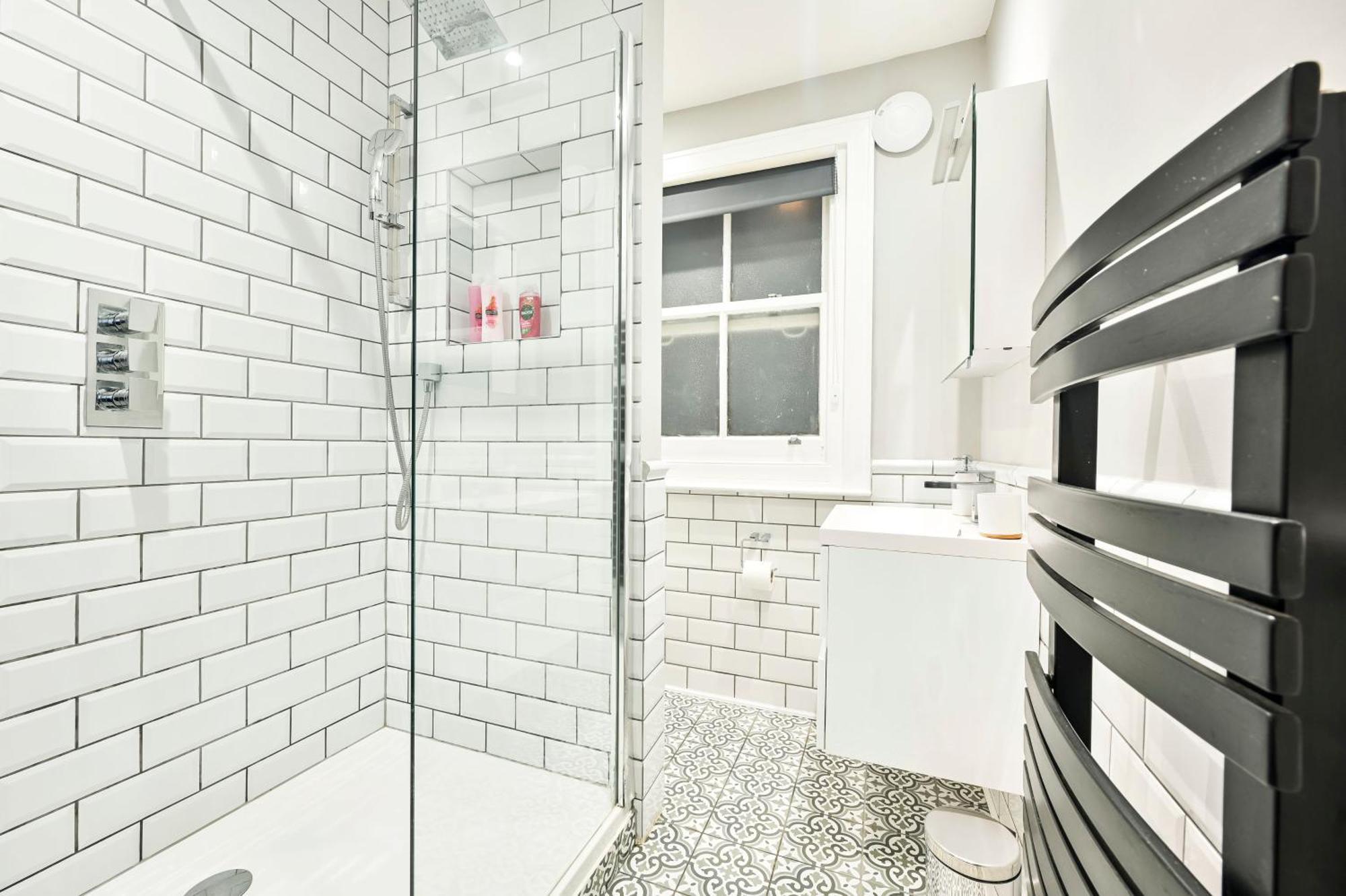 Apartment Beatles-themed Serviced On Abbey Road London