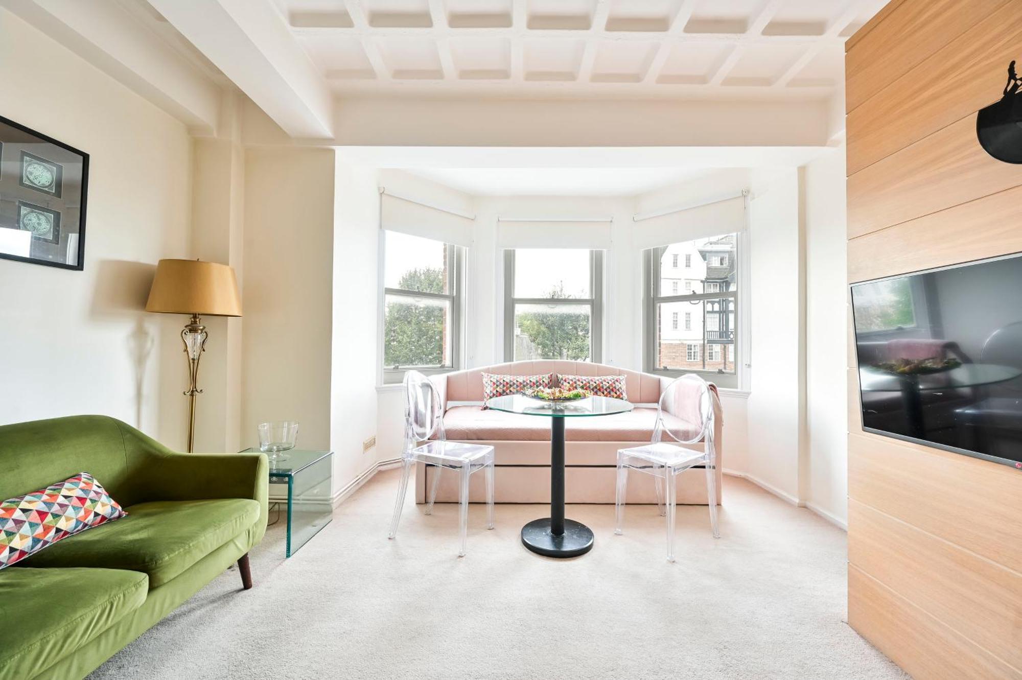 Apartment Beatles-themed Serviced On Abbey Road