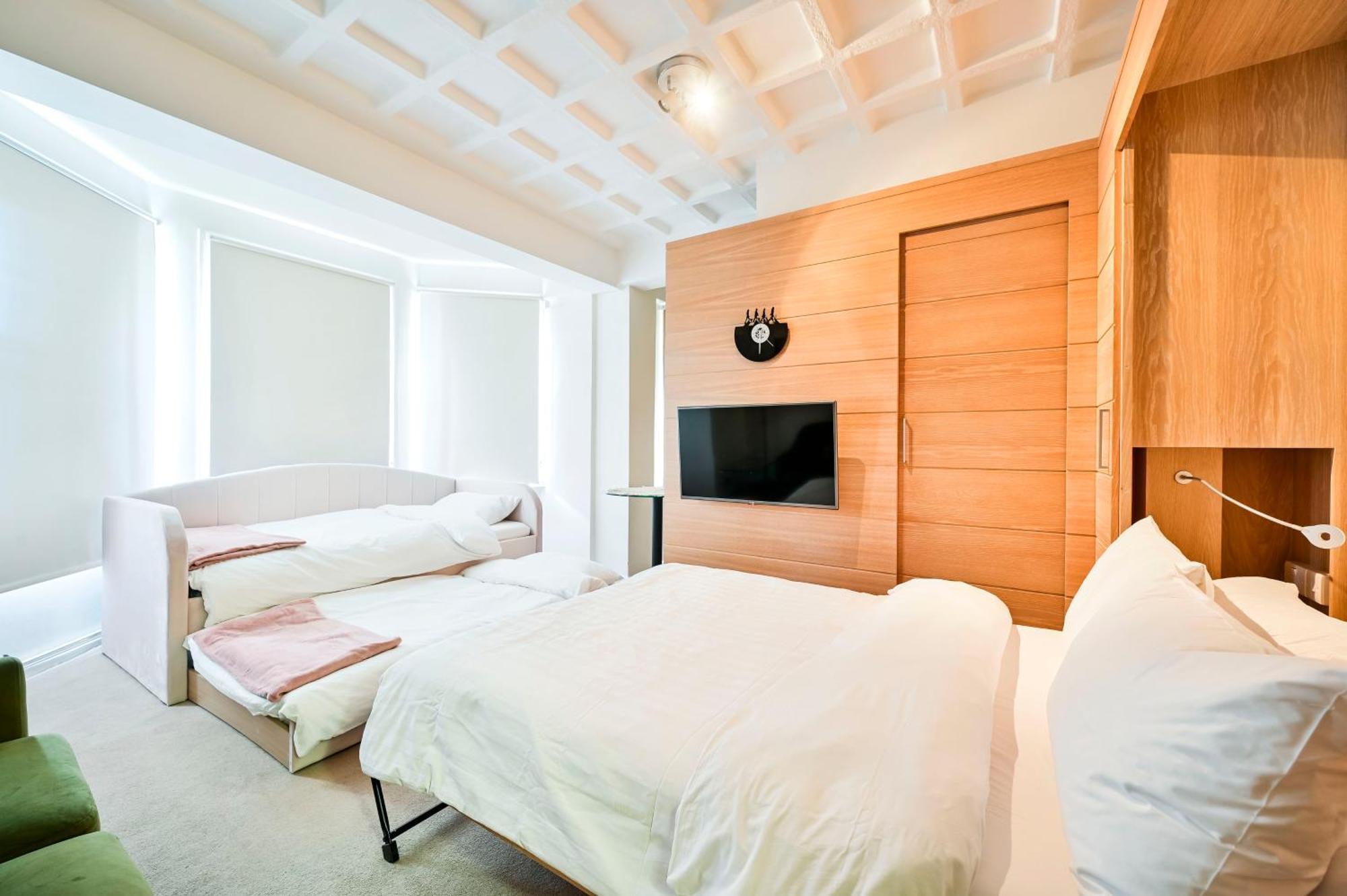 Beatles-themed Serviced On Abbey Road Apartment London