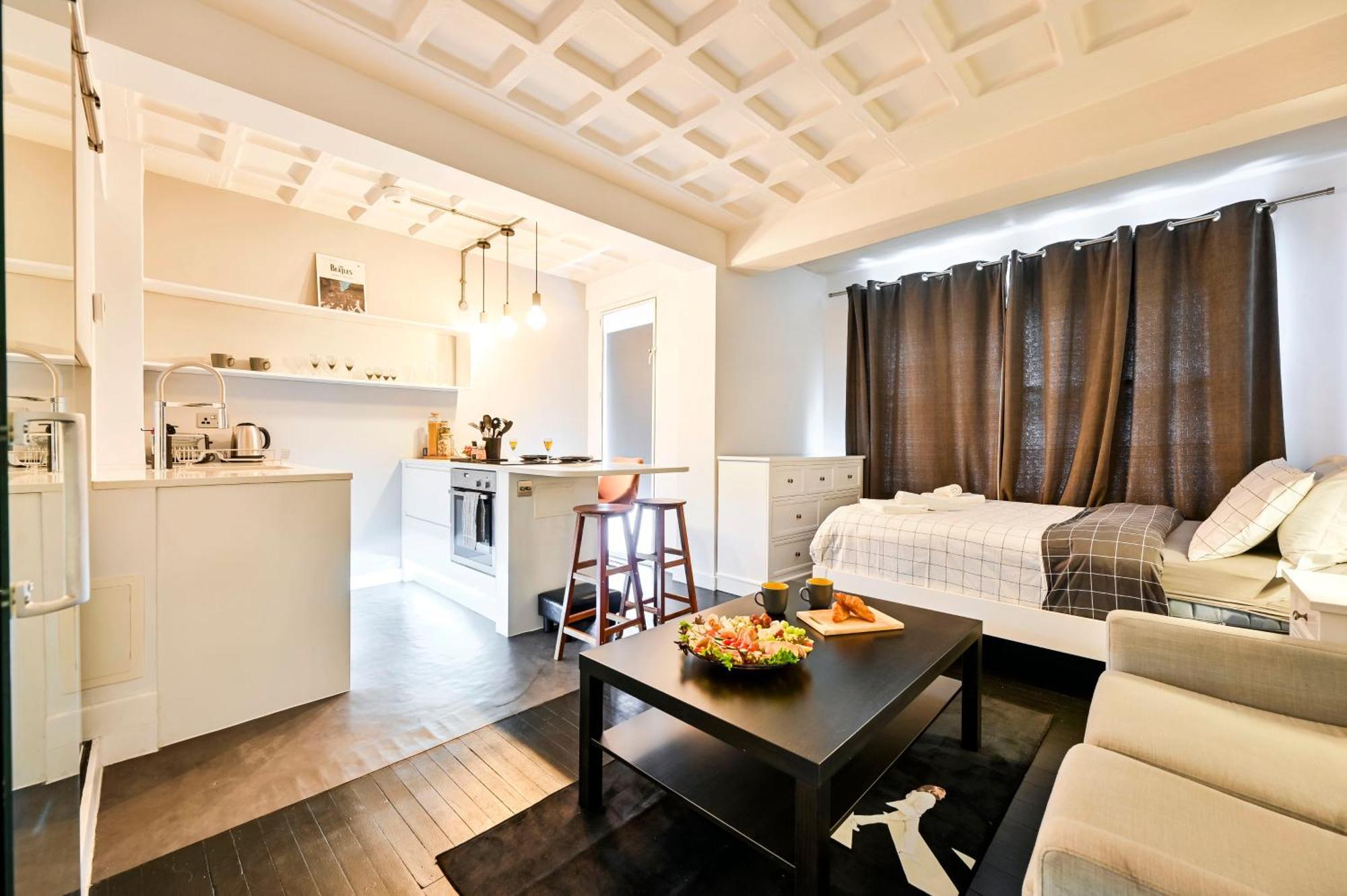 Apartment Beatles-themed Serviced On Abbey Road London