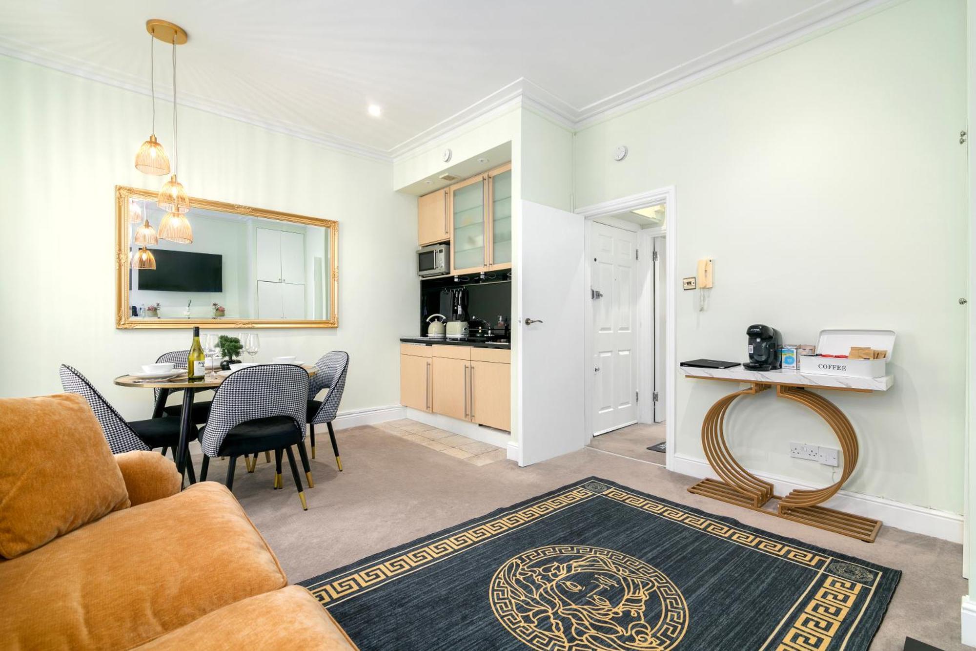 1 Bed Flat 5 Min From Holland Park Station! London Appartement