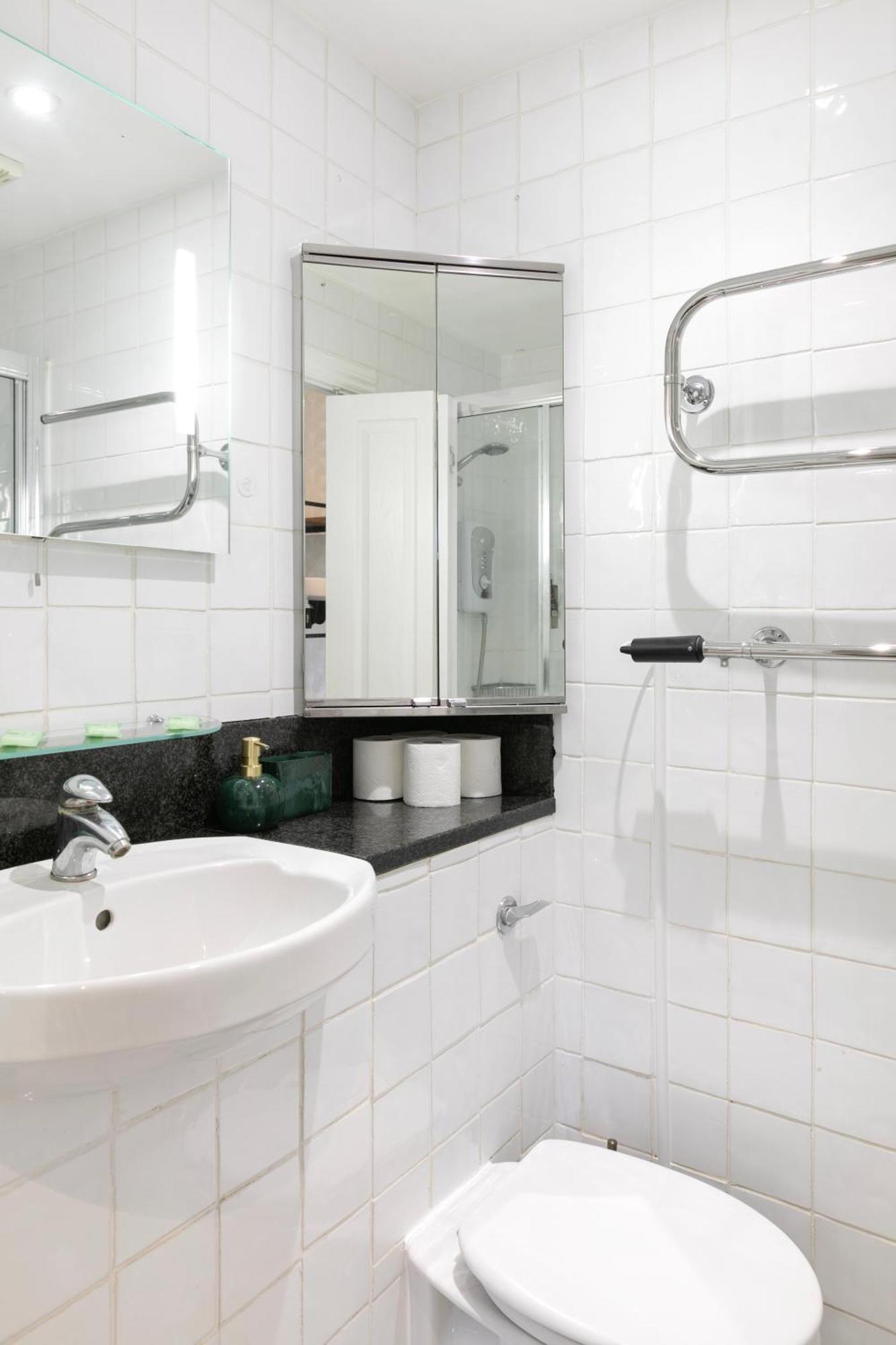 Appartement 1 Bed Flat 5 Min From Holland Park Station! London