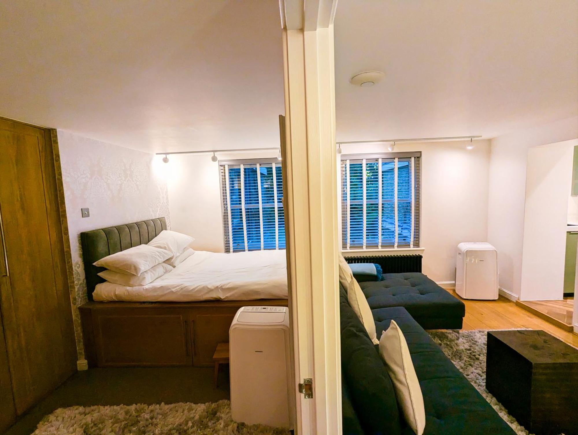 Modern 1 Bedroom In Kensington Apartment