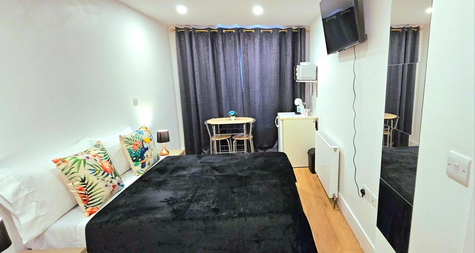 Penelope Ensuite Double Homestay *