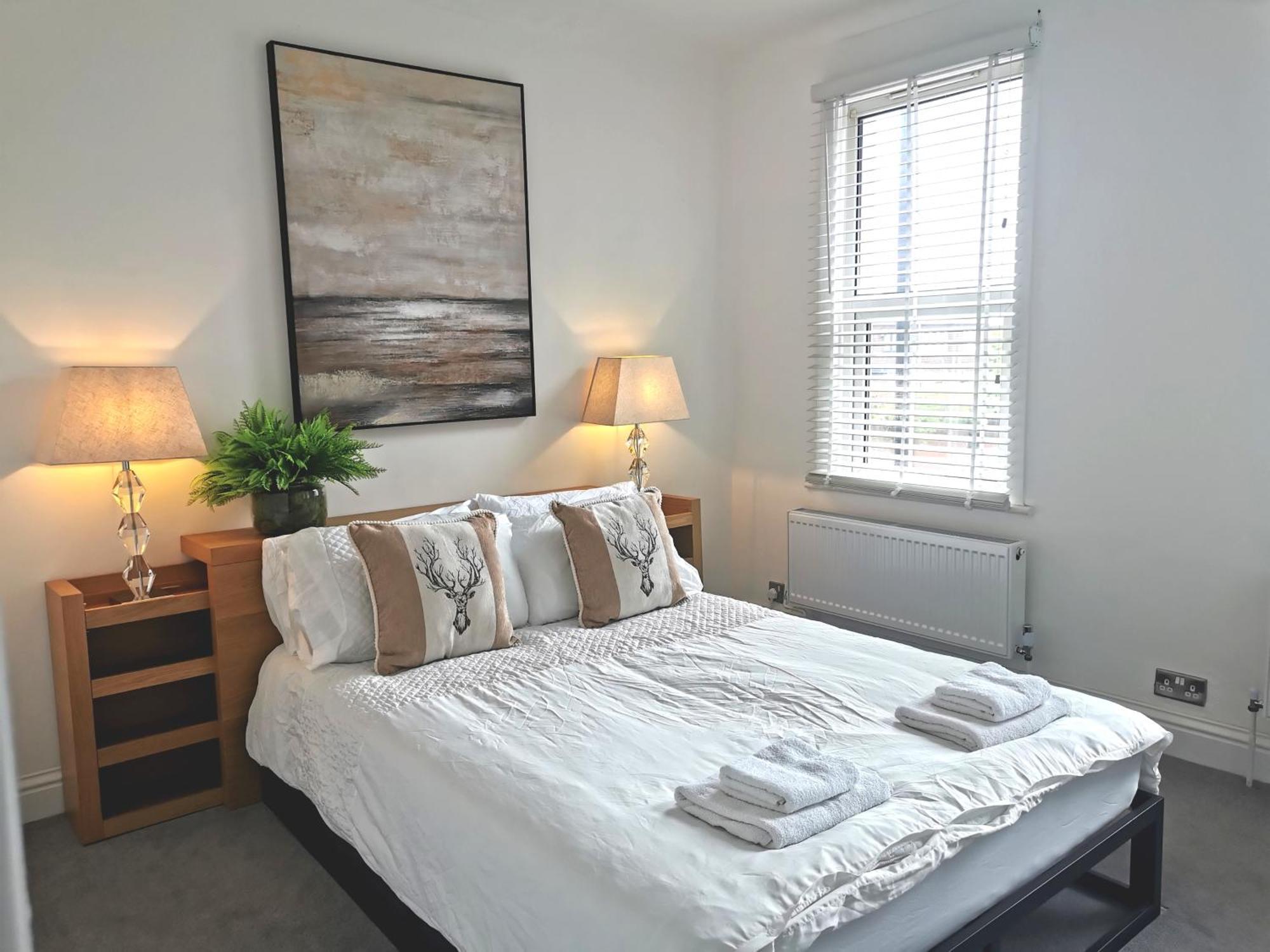No 10 Spacious 2-bedroom House In Stratford With Parking For Up To Six Holiday home