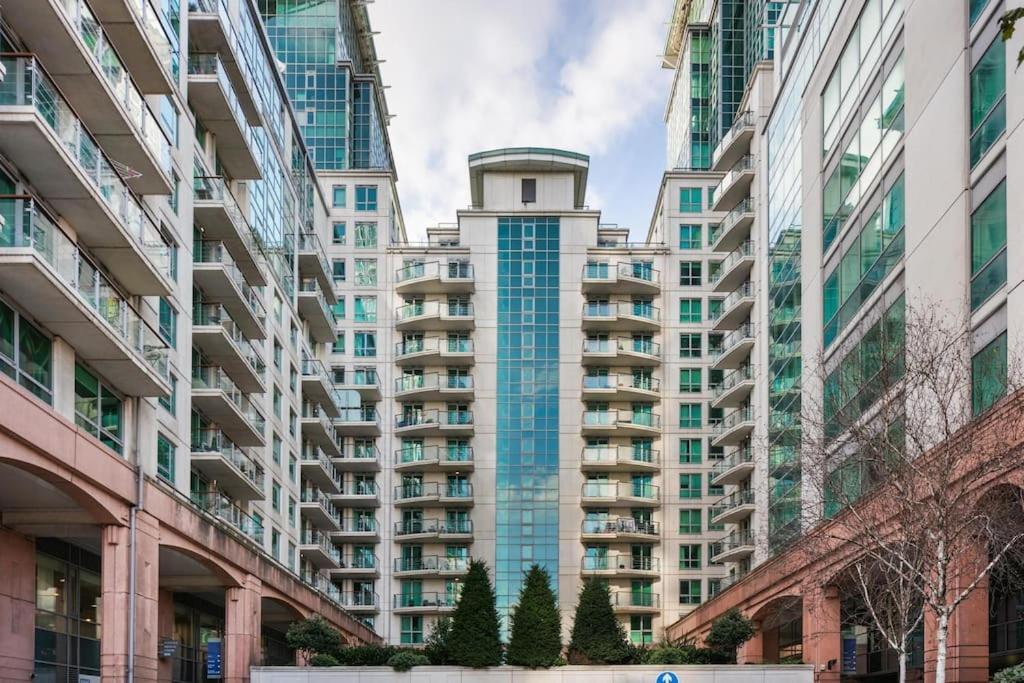 2 Bed Riverside Flat With Breath Taking Views
