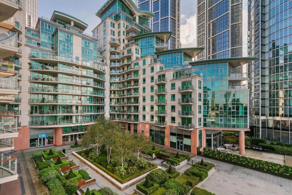 2 Bed Riverside Flat With Breath Taking Views