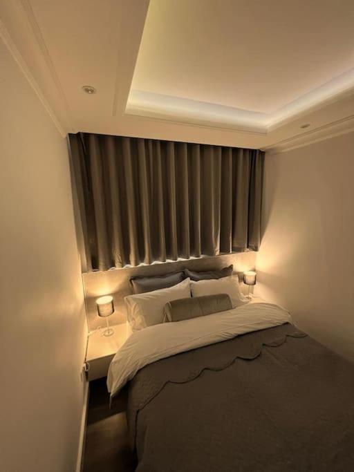 Modern 1 Bedroom Near Harrods * London