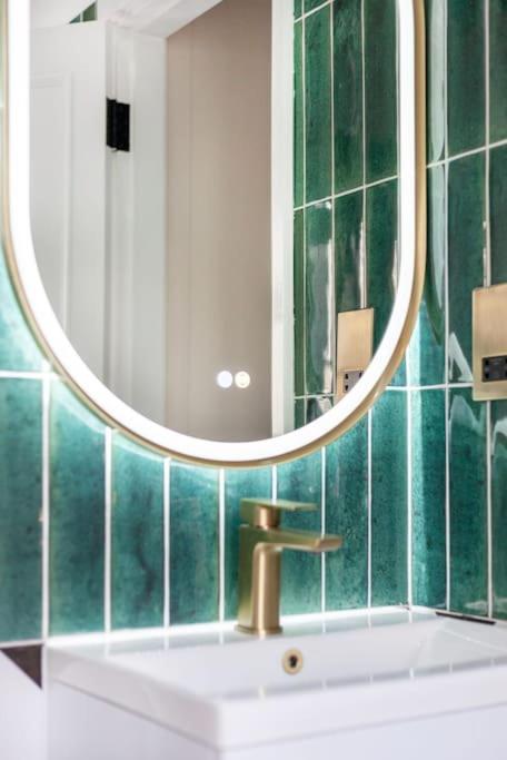 Apartamento Luxurious Near Paddington St - 4 *