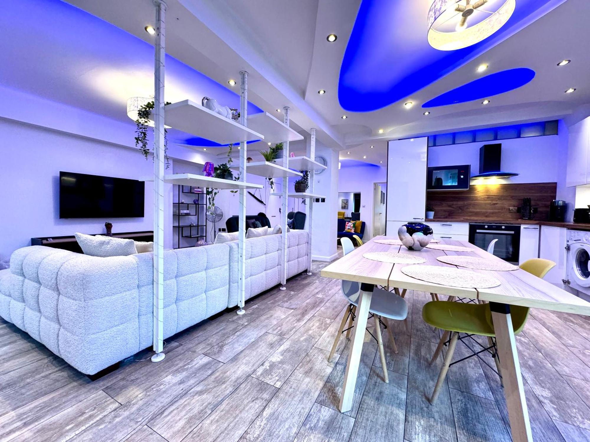 One Hyde Park By Wild Apartamento