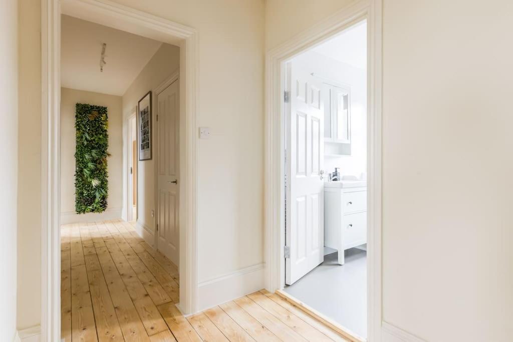 4 Bed Penthouse In Shoreditch Apartment *