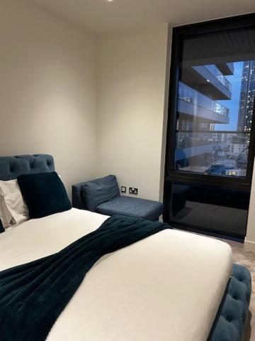 Luxury High Rise 2-bed With Lovely View In Canary Wharf * London