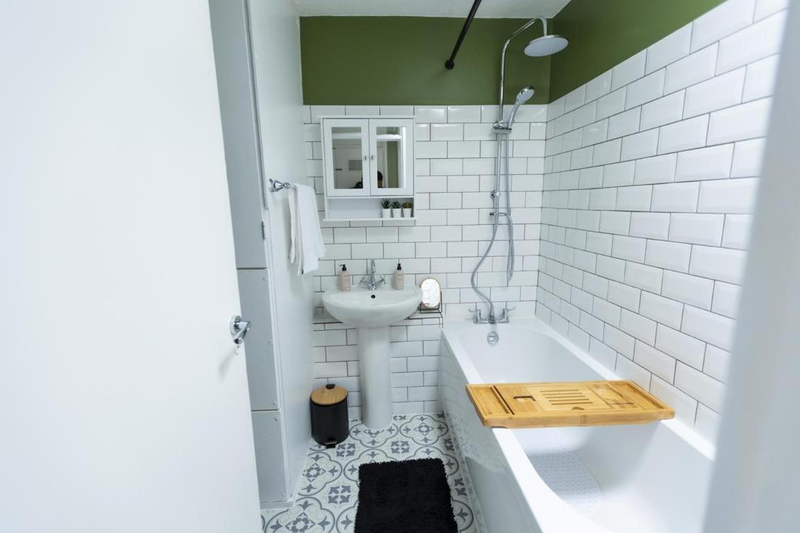 Grace House - 15 Minutes To Central London