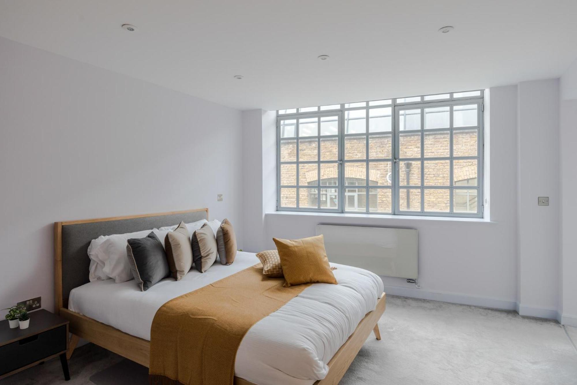 Apartment Law & Order - Farringdon - By Frankie Says