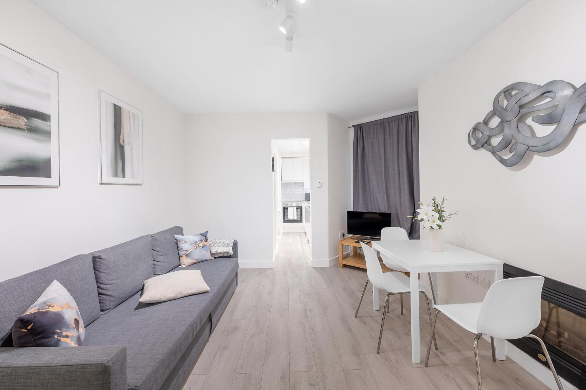 1 Bed Flat In South Kensington * London