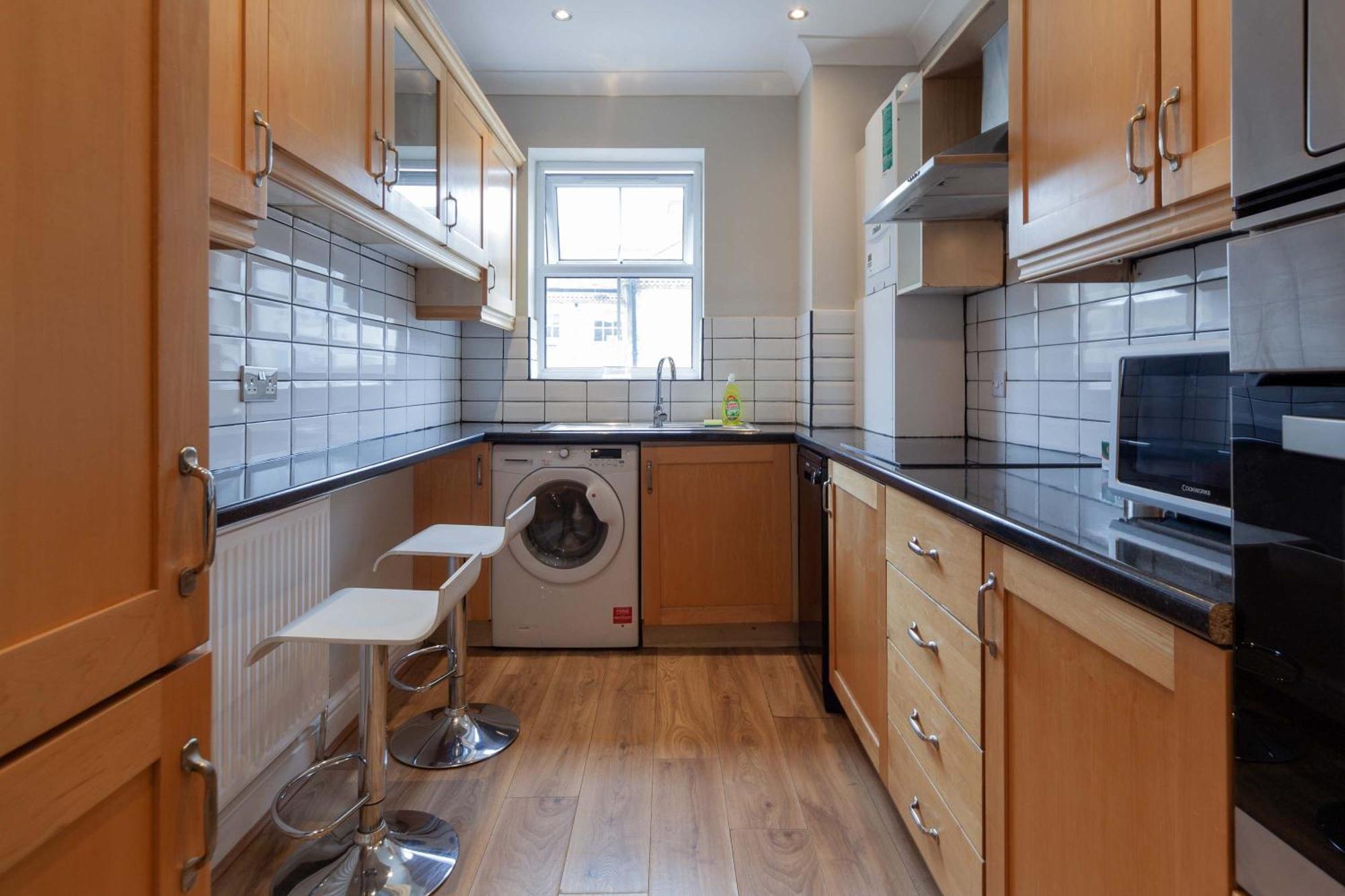 Spacious And Bright 2 Bed Tower Bridge Appartement Londen