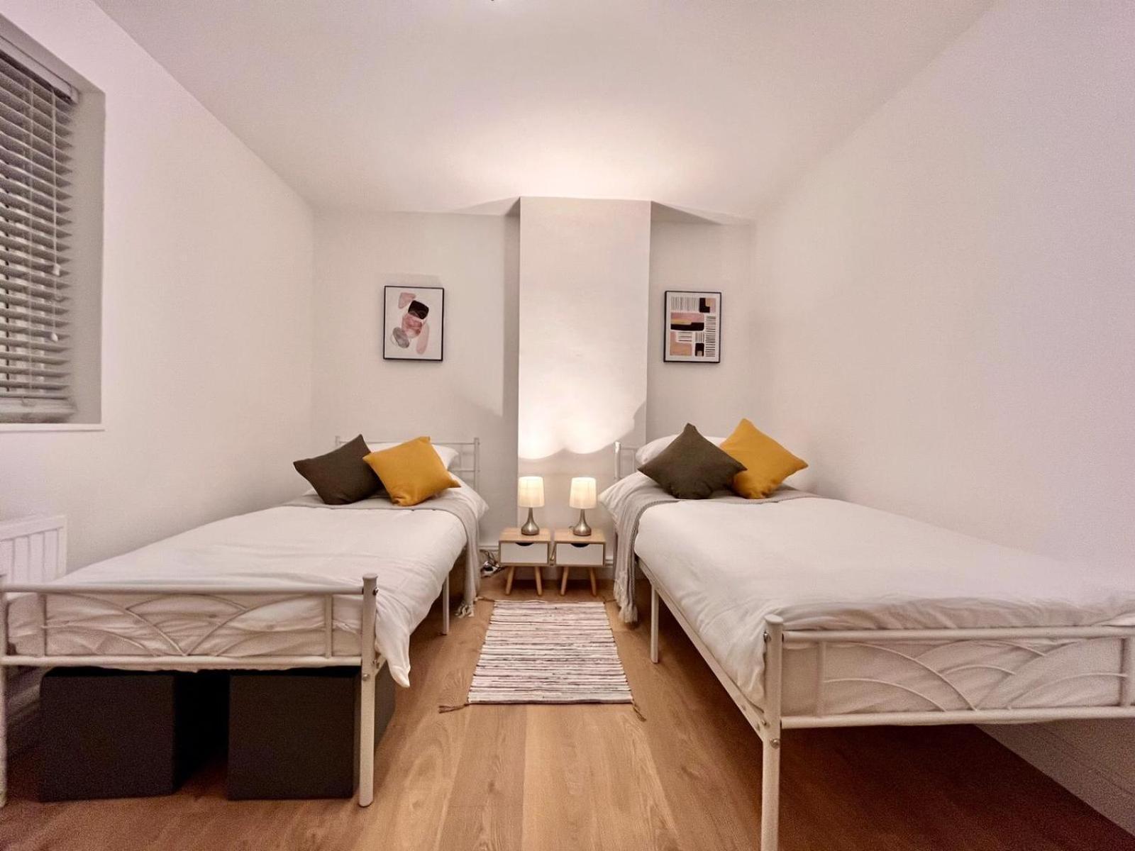 Appartement Flat - Good Access To And More! Londen