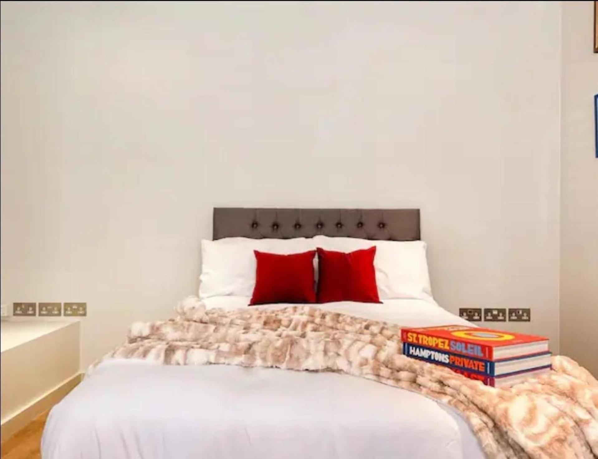 Street Luxury In Apartment London