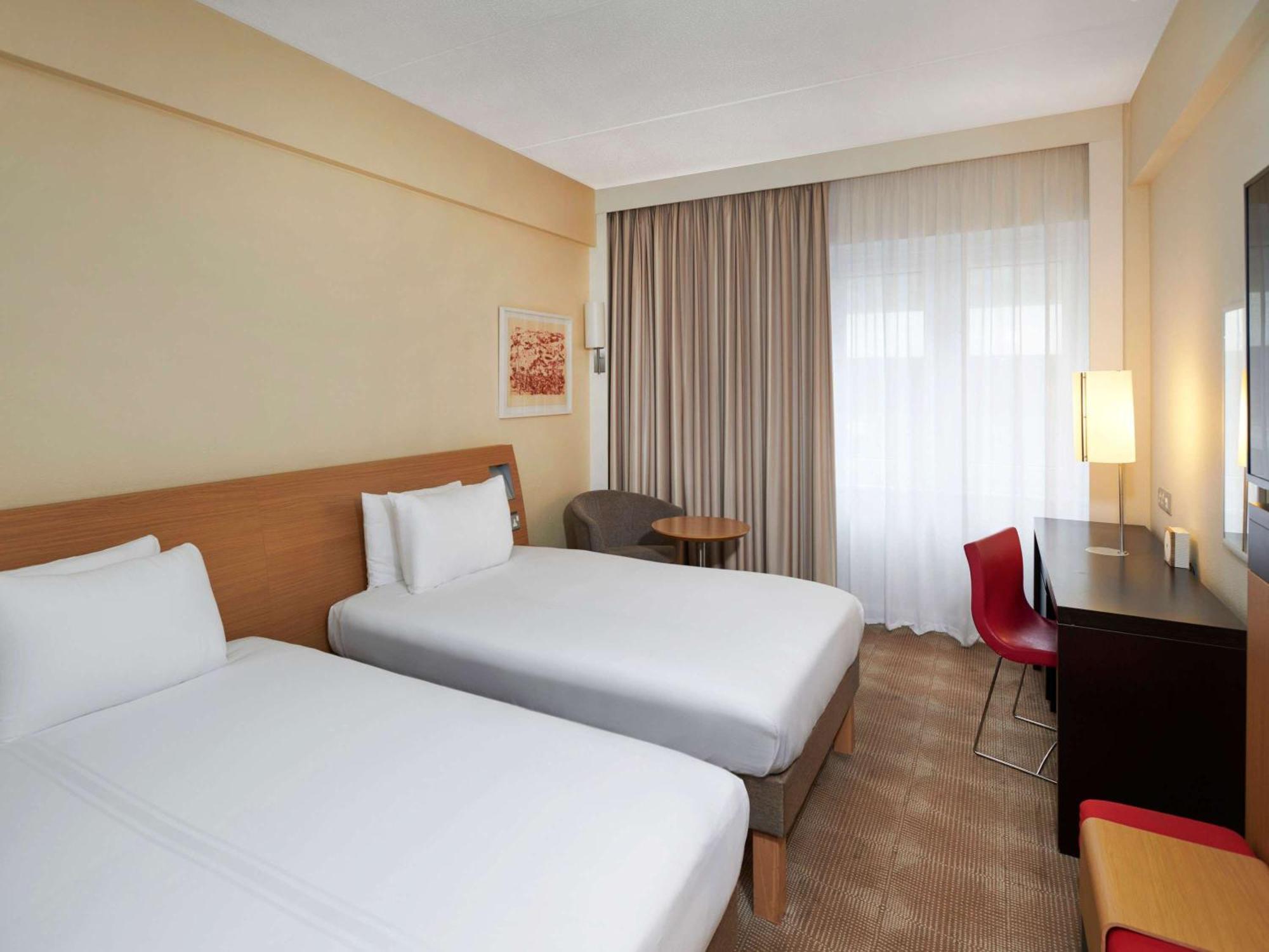 Hotel Novotel West