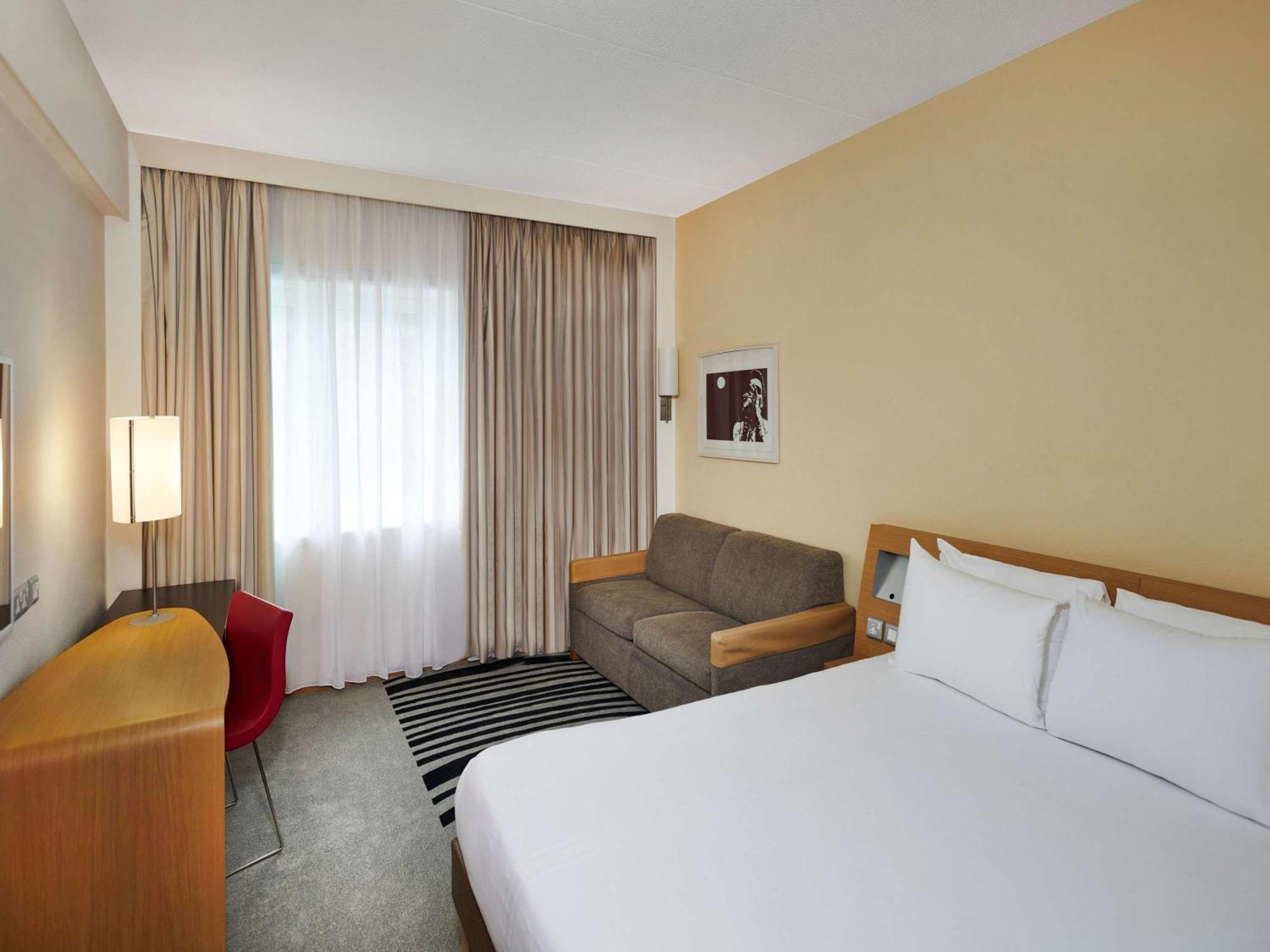 Novotel West 4*
