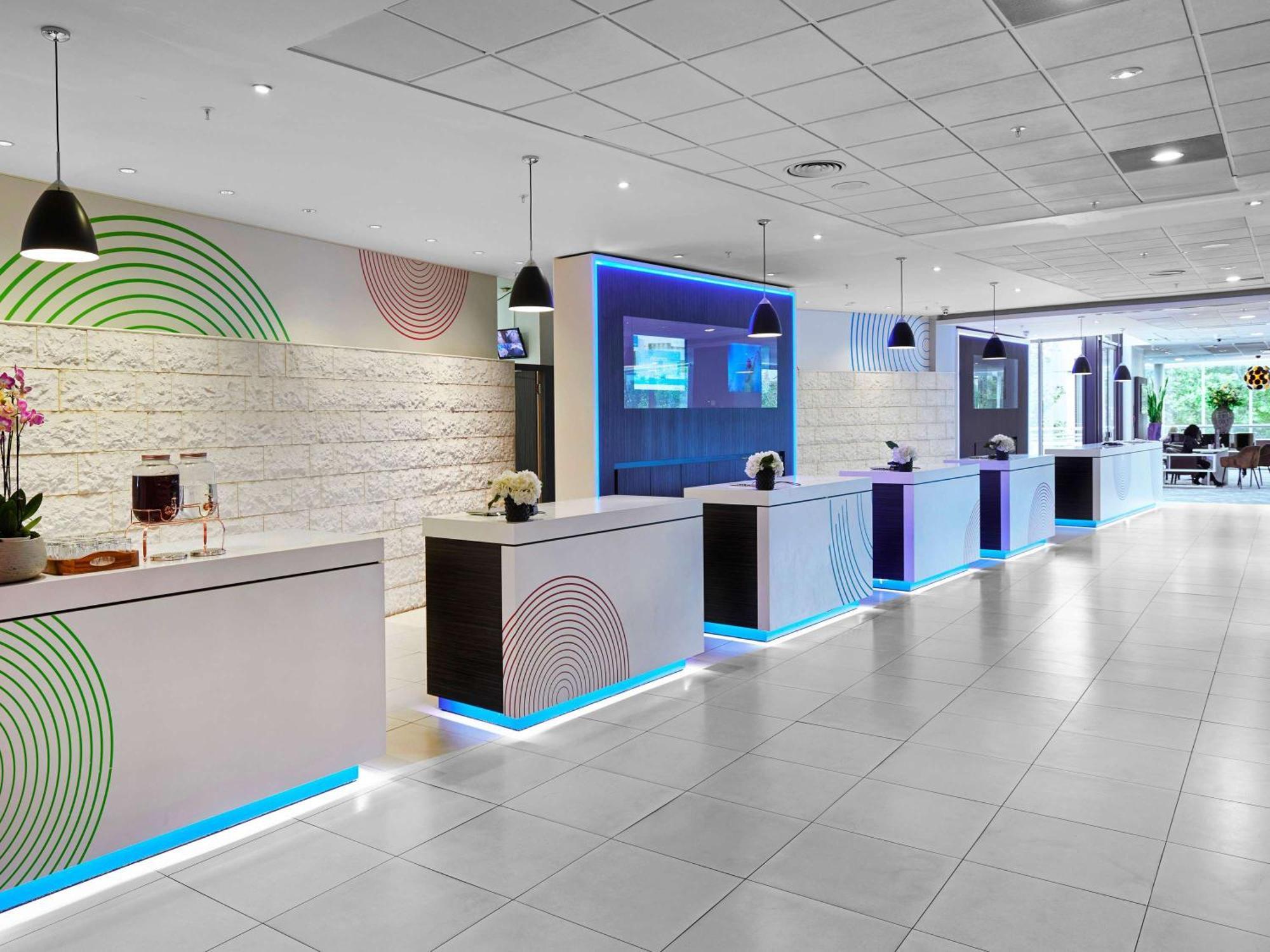 Novotel West Hotel London