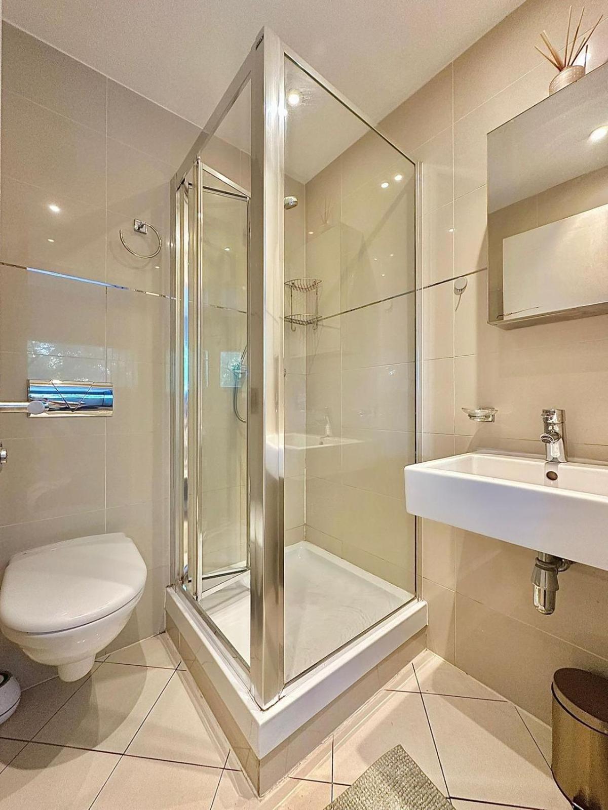 Guest house Drummond London