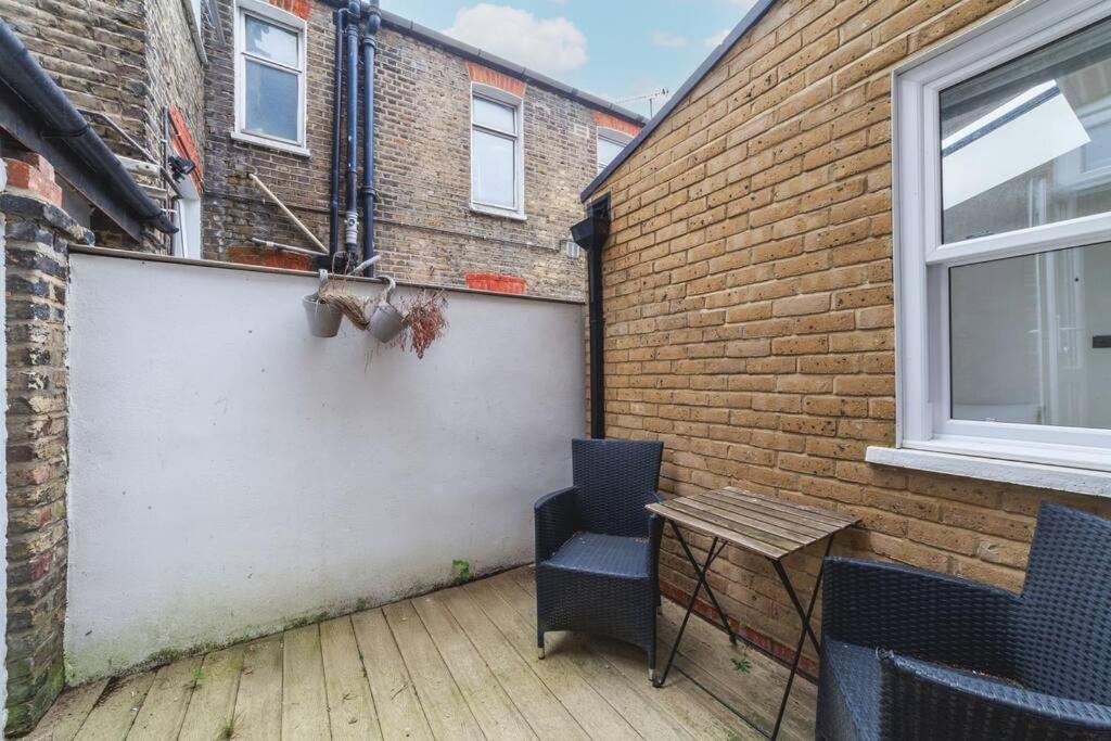 Bright & Airy Lux 3bed In Fulham With Patio Apartment London