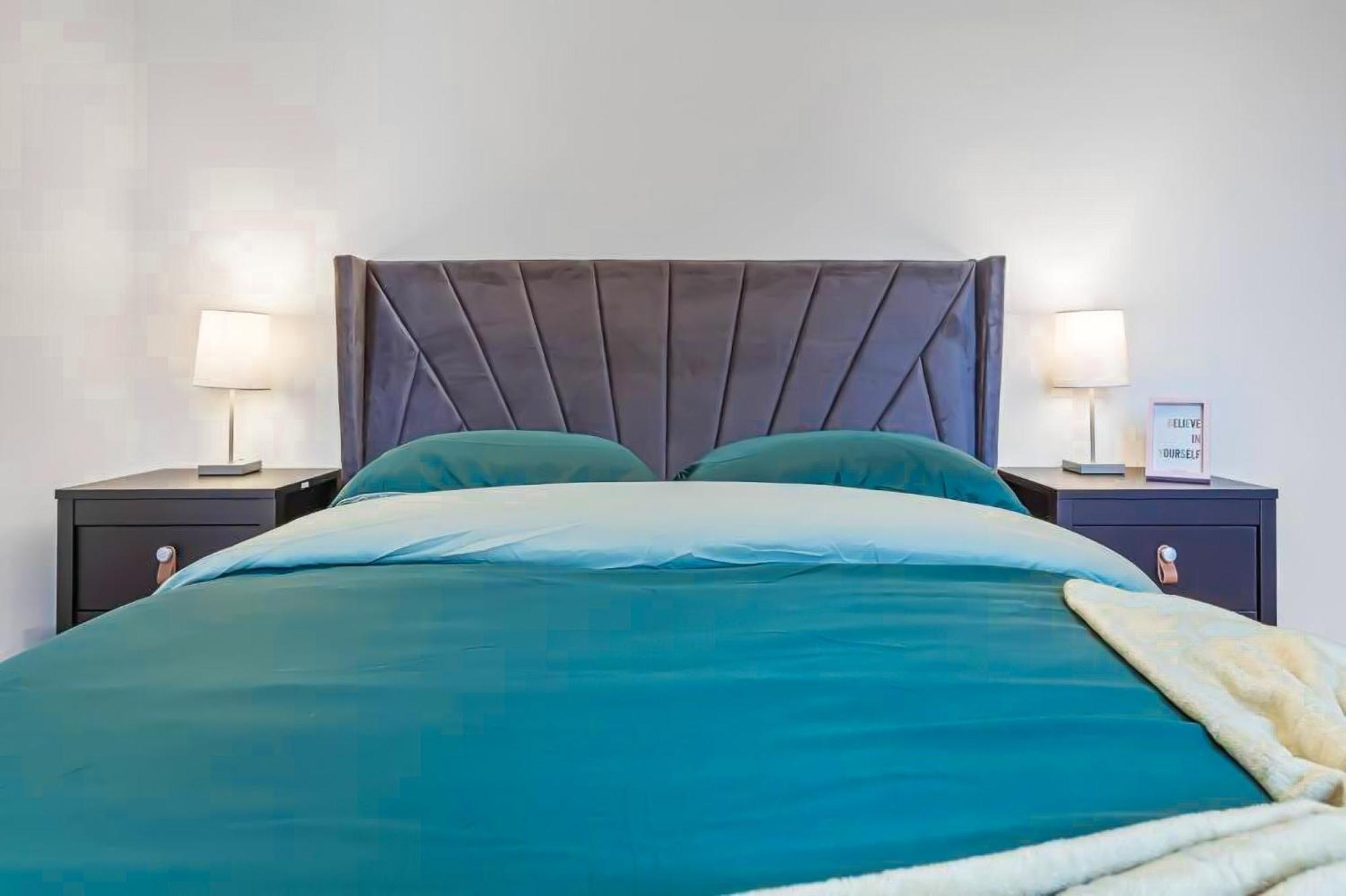Brand New Near Bridge Lr1 London