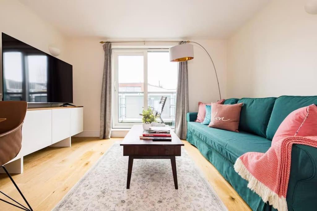 Stunning 2 Bed Ensuite Londen