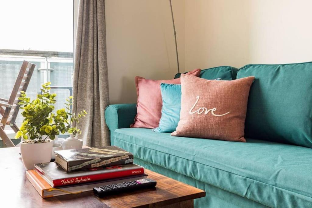 Stunning 2 Bed Ensuite * Londen