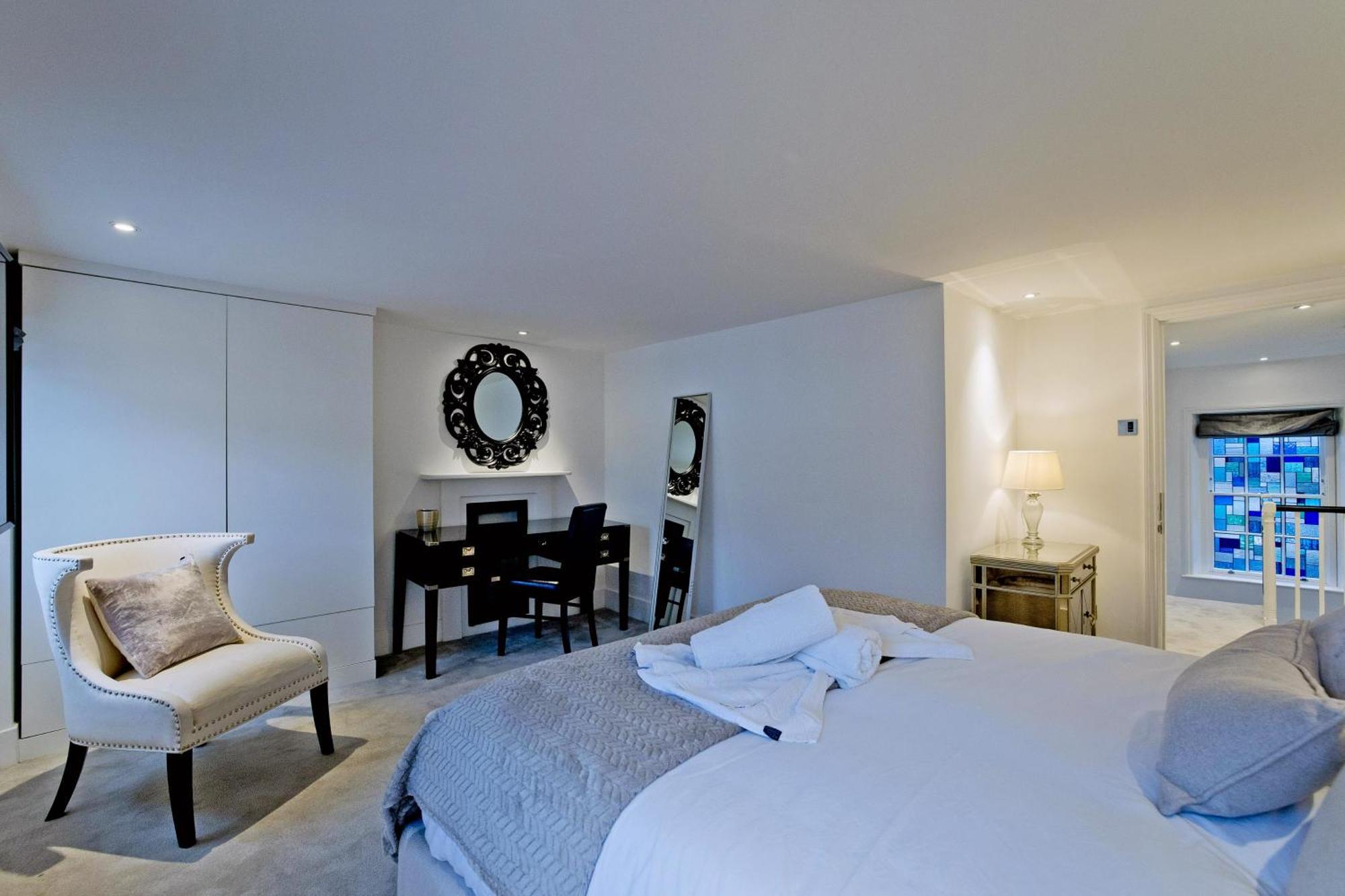 Imperial Victoria Square Apartment London