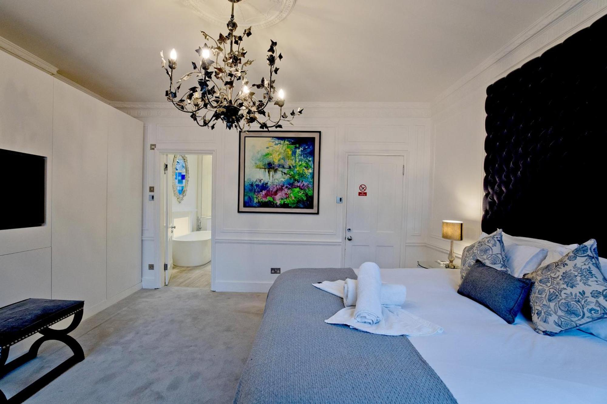Apartment Imperial Victoria Square London