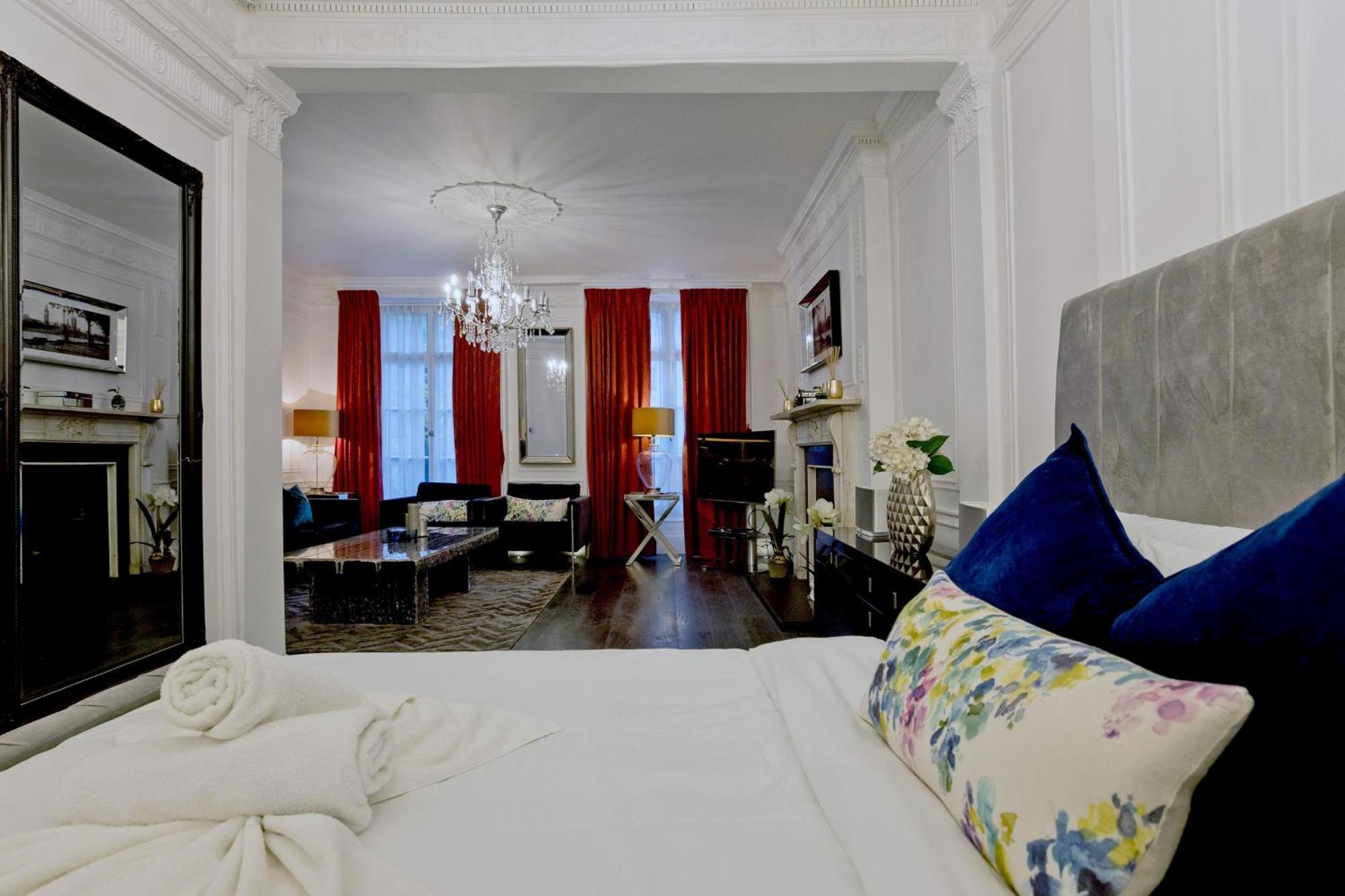 Imperial Victoria Square Apartment *