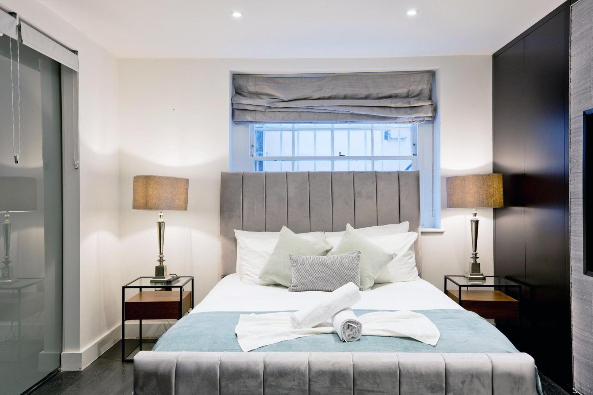 Apartment Imperial Victoria Square London