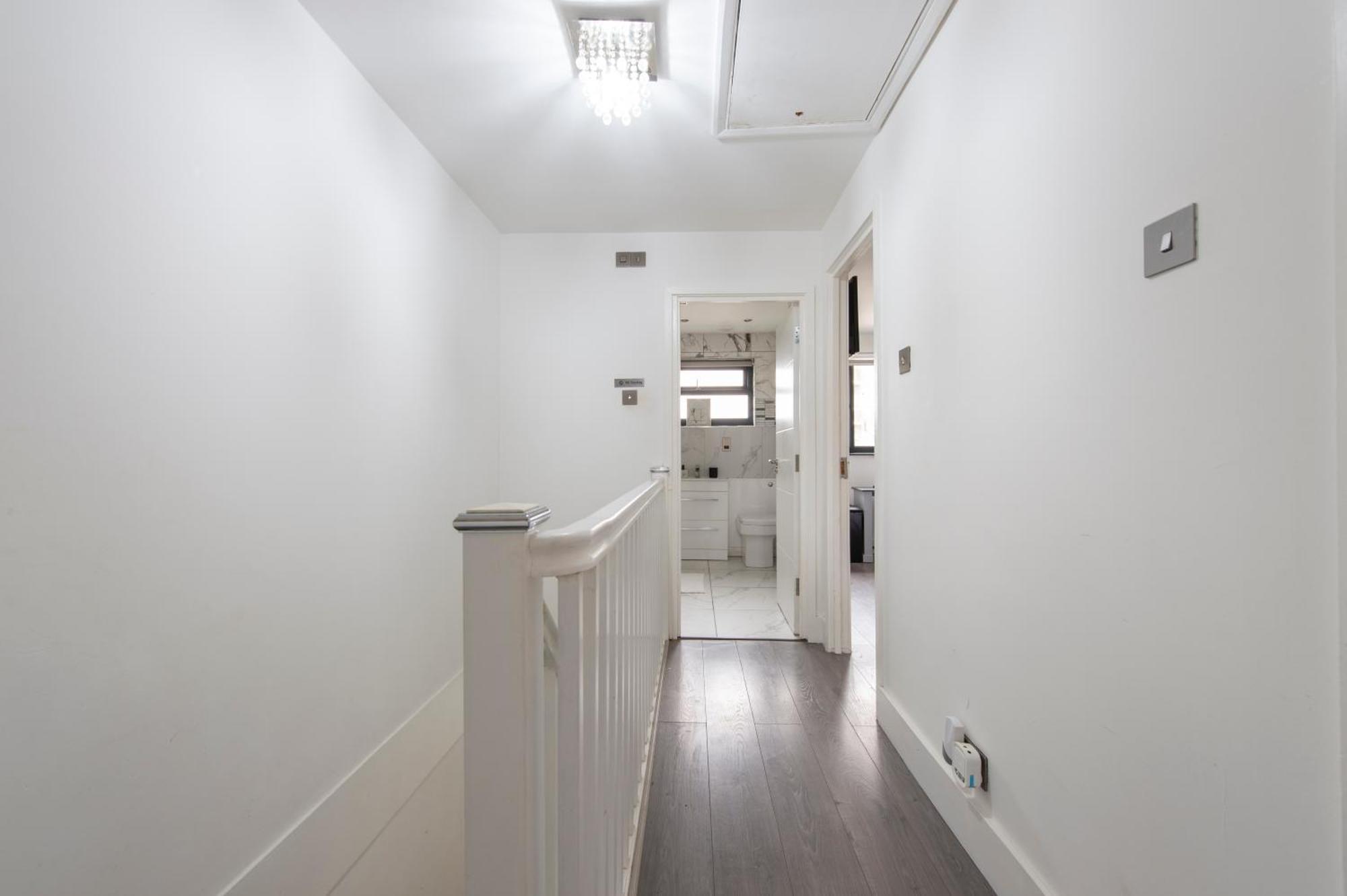 Peckham Large 2 Bath With Parking & Garden Apartment