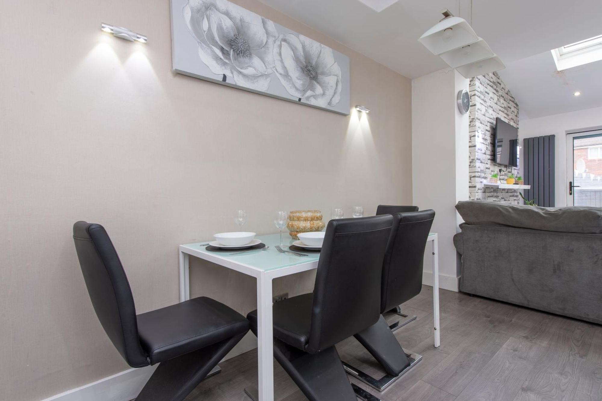 Peckham Large 2 Bath With Parking & Garden * London