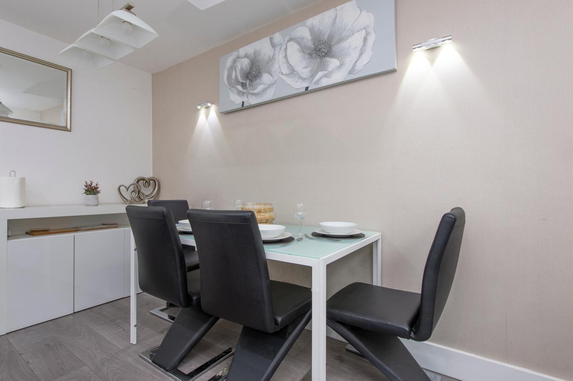 Peckham Large 2 Bath With Parking & Garden London