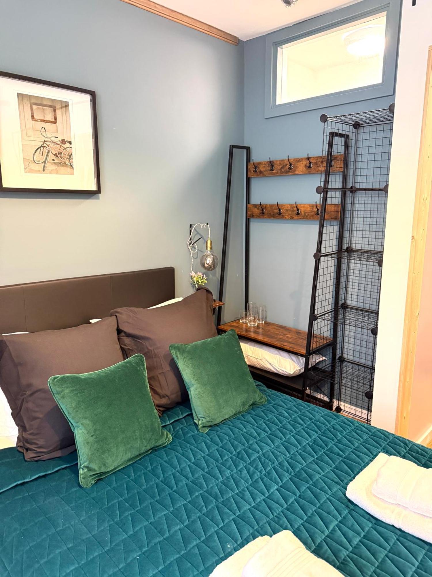Beautiful En-suite By Hostara Homes Apartment *