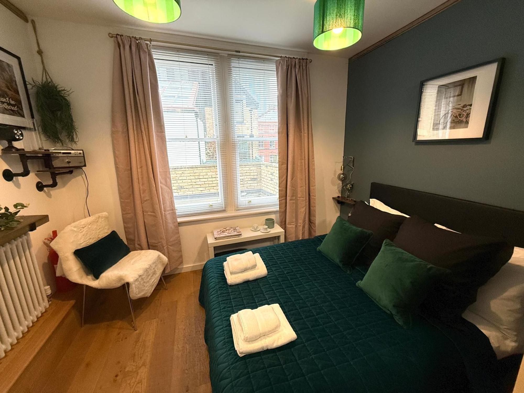 Beautiful En-suite By Hostara Homes * London