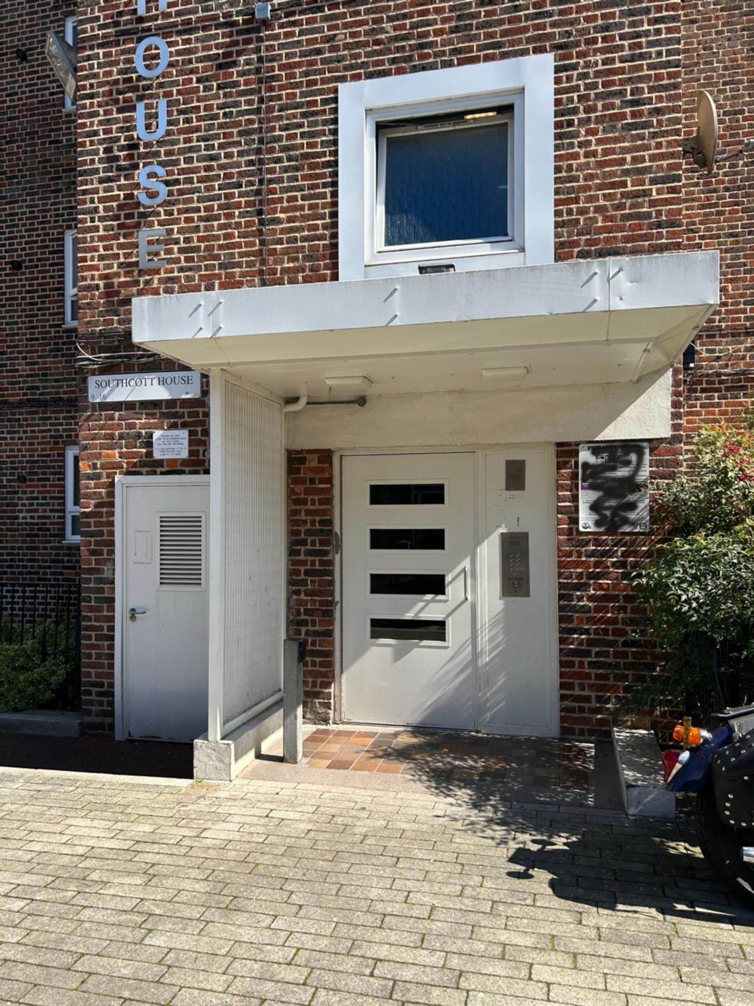 Boutique Flat Near O2 & Excel Apartment *