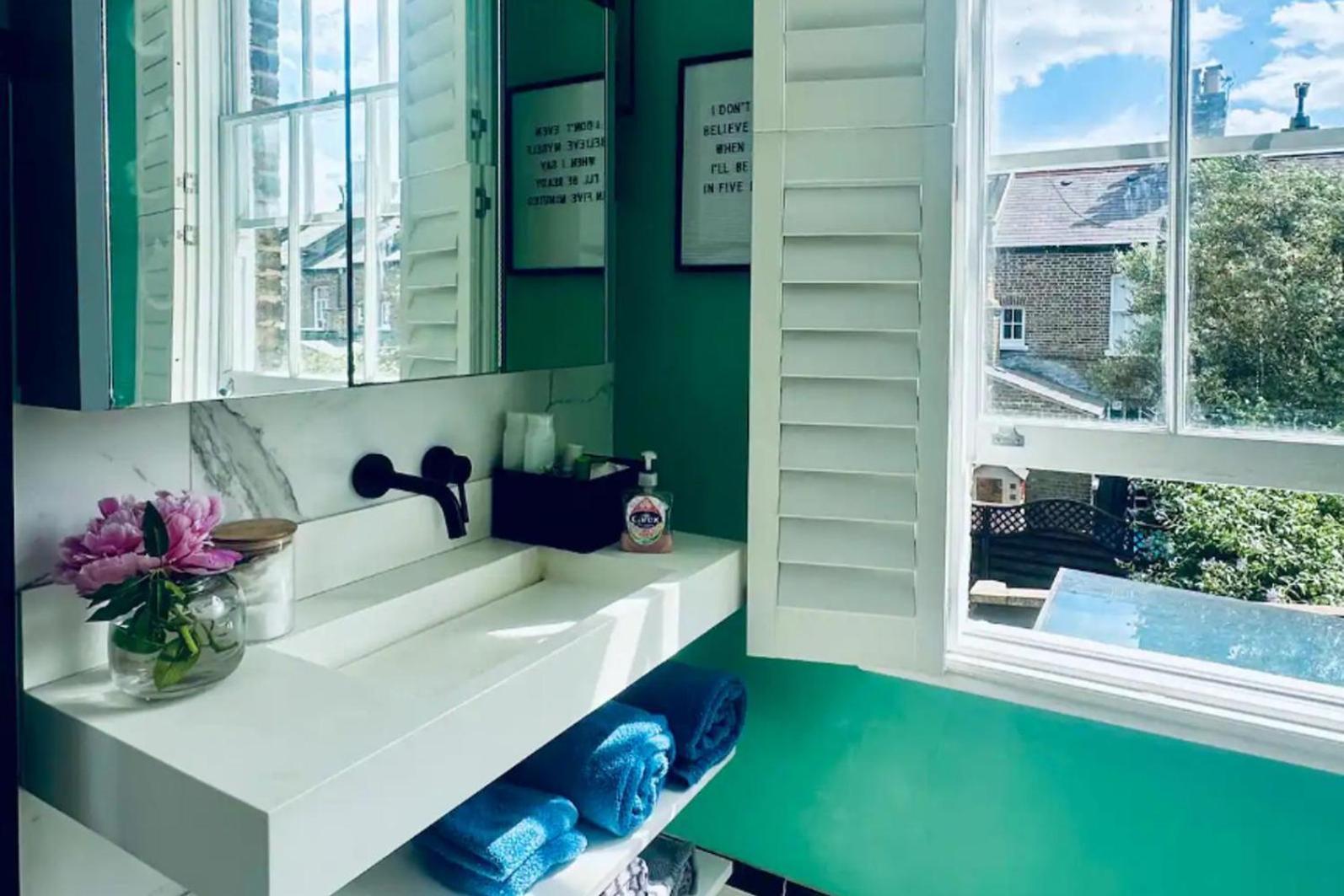 Townhouse By Notting Hill - Sleeps5 Petsok Tv Wifi Holiday home London