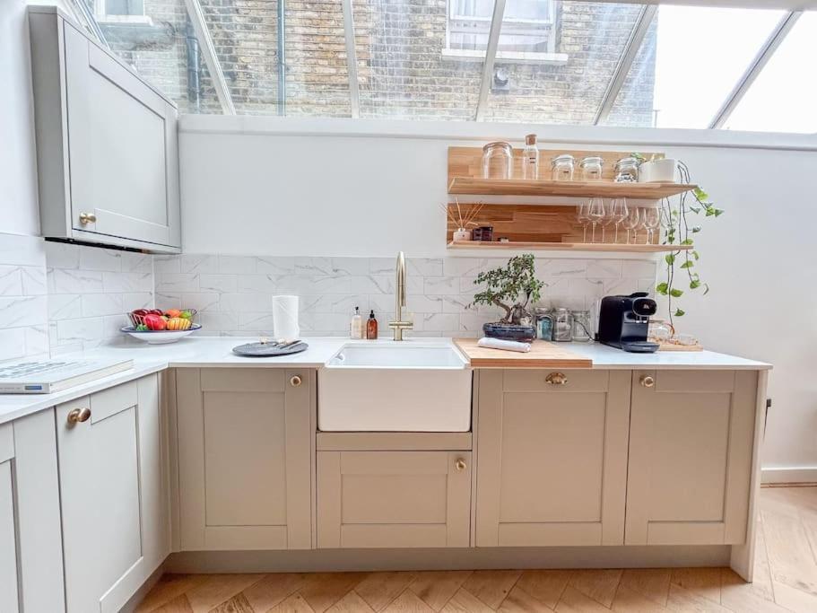 Appartement Stylish Hideaway With Oasis Garden *