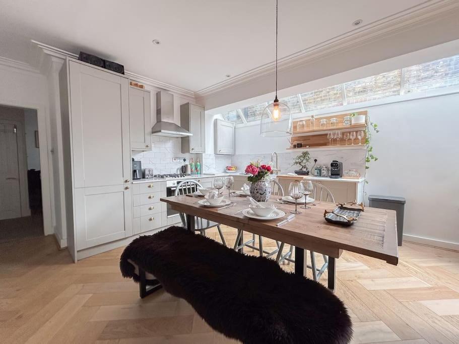 Stylish Hideaway With Oasis Garden Appartement *