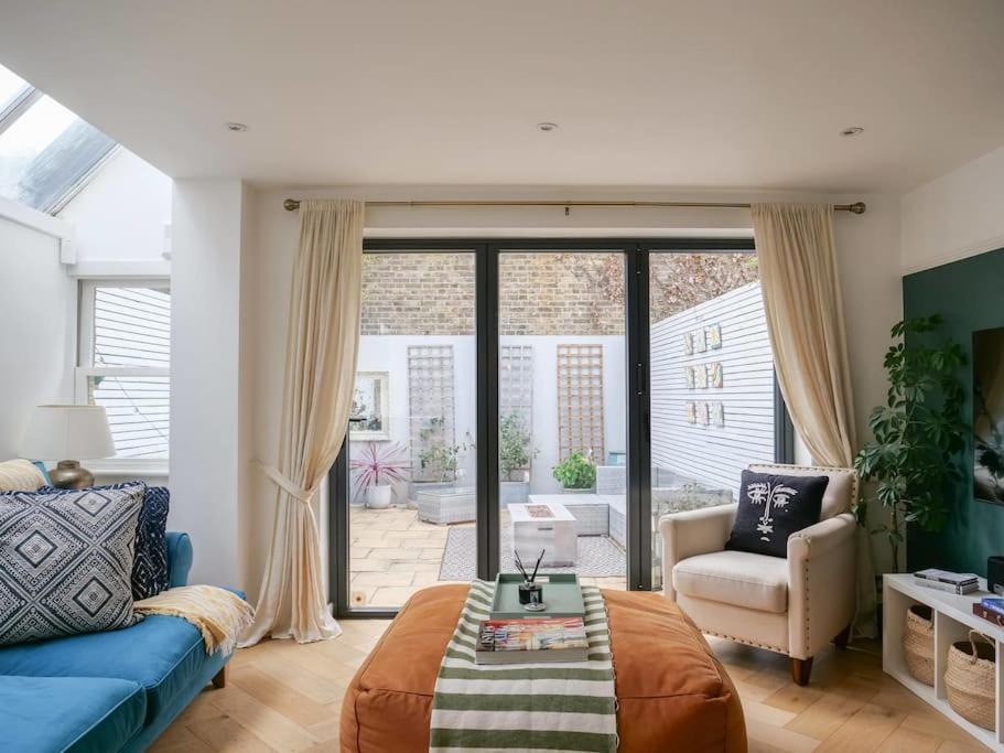 Stylish Hideaway With Oasis Garden Appartement