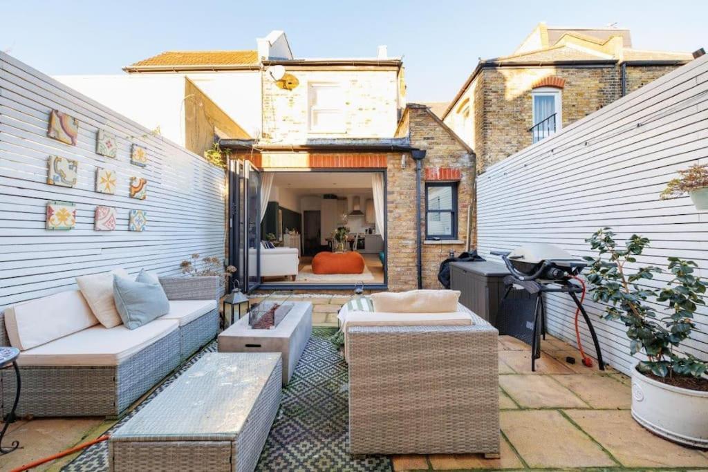 Stylish Hideaway With Oasis Garden * Londen
